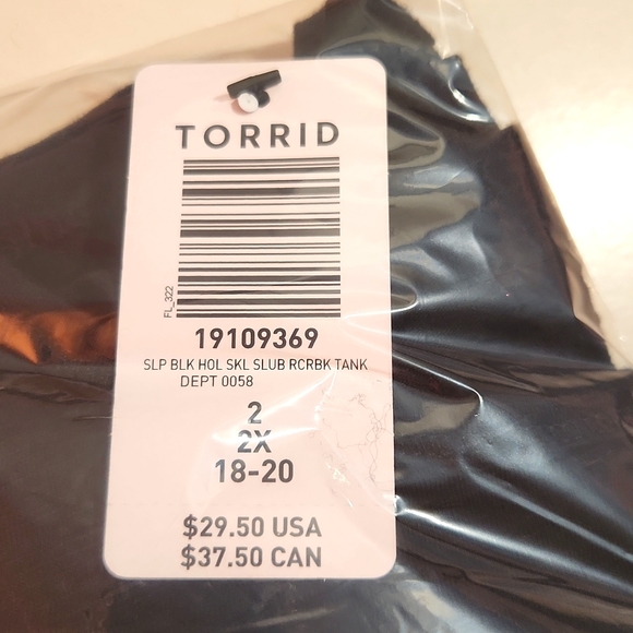 ❤️NWT VINTAGE TORRID SKULL PRINT - CHRISTMAS - RACERBACK SLEEP TANK - PLUS SIZE - Picture 6 of 12